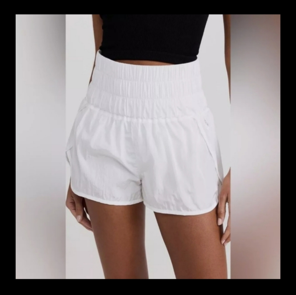 EUC: FREE PEOPLE MOVEMENT, THE WAY HOME SHORTS.